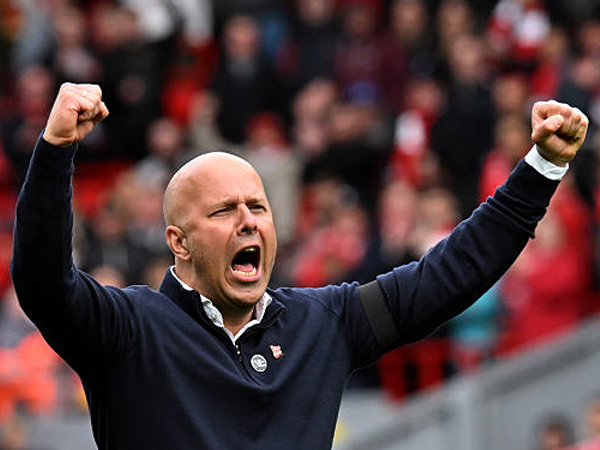 Arne Slot Tegaskan Fokus Penuh Liverpool Adalah Dua Kemenangan Tersisa