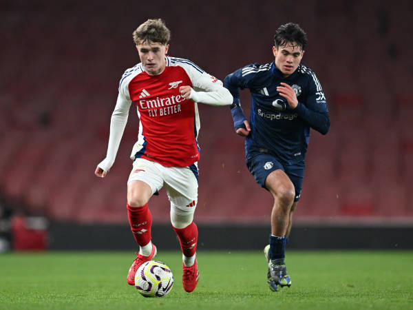 Ceadach O'Neill Teken Kontrak Profesional di Arsenal