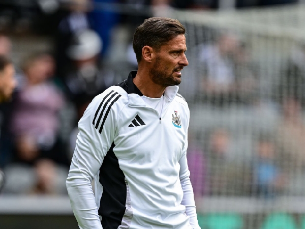 Jason Tindall sementara menggantikan tugas Eddie Howe