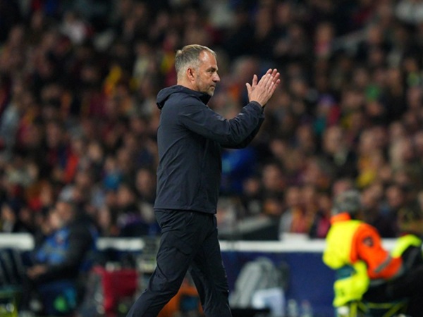 Hansi Flick Jawab Mengenai Pilihan Antara Szczesny Atau Ter Stegen