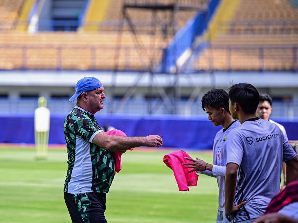 Pelatih Persib, Bojan Hodak