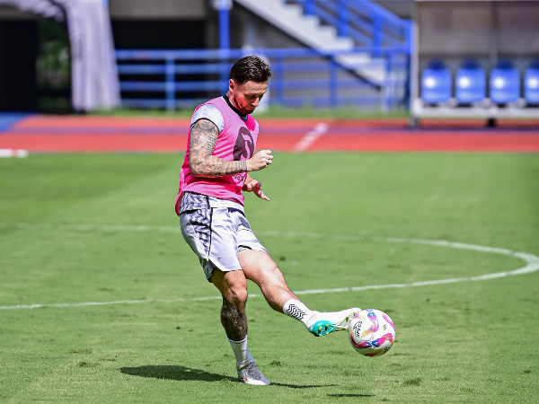 Kapten Persib, Marc Klok