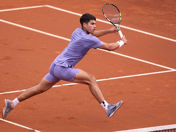 Carlos Alcaraz Lewati Laga Menantang Di Awal Barcelona Open