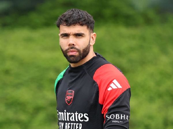 Penjaga gawang Arsenal, David Raya