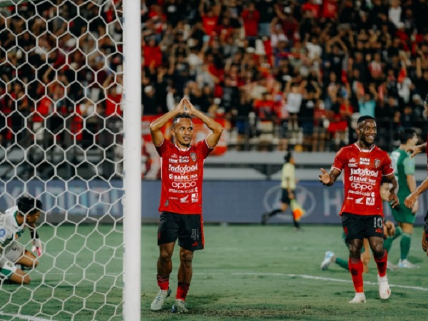 Winger Bali United, Irfan Jaya