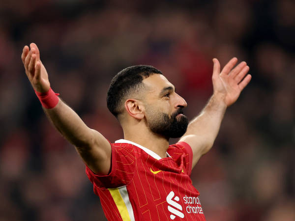 Mohamed Salah Tolak Gaji Fantastis Demi Habiskan Satu Dekade di Liverpool