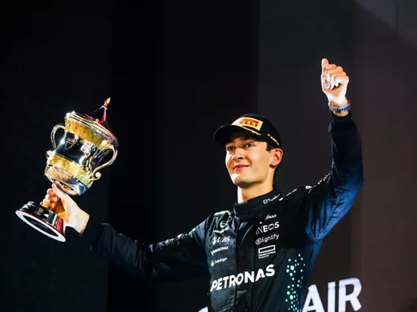 George Russell Tak Meragukan Kemampuan Lewis Hamilton