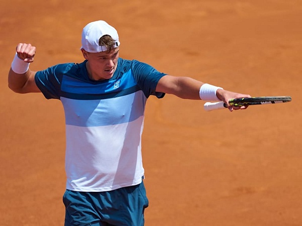 Holger Rune Pulangkan Juara Bertahan Barcelona Open Dengan Tangan Kosong