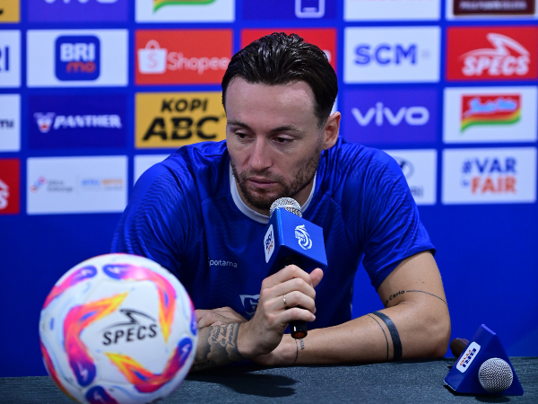 Kapten Persib, Marc Klok