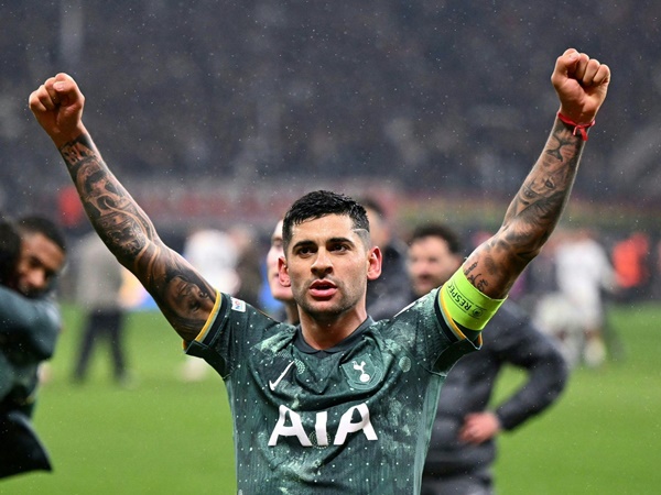 Defender incaran Atletico Madrid