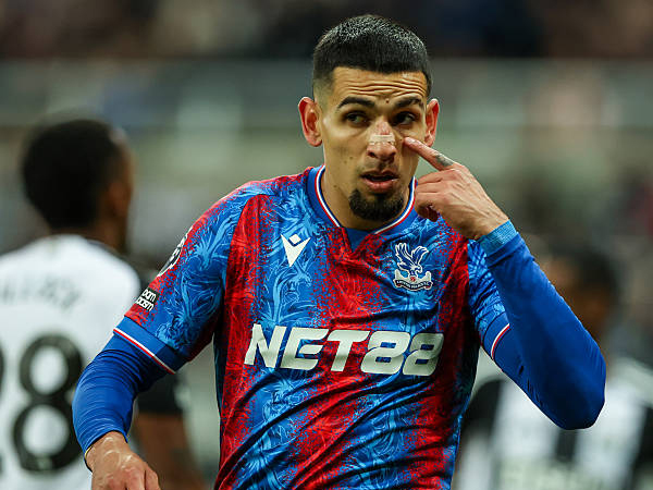 Crystal Palace Resmi Perpanjang Kontrak Daniel Munoz Hingga 2028
