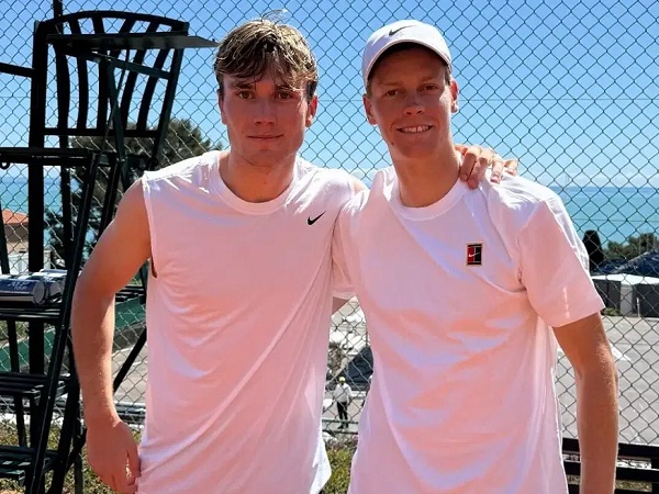 Kembali Berlatih Di Lapangan, Jannik Sinner Unggah Pesan Untuk Penggemar