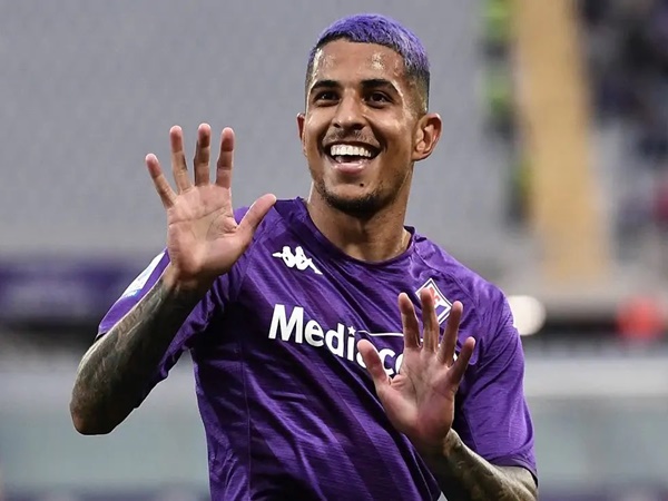 Defender incaran Atletico Madrid