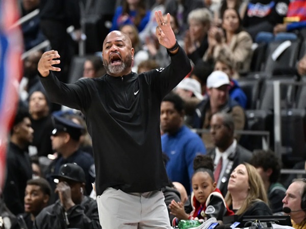 JB Bickerstaff Terkesan dengan Performa Cade Cunningham di Debutnya