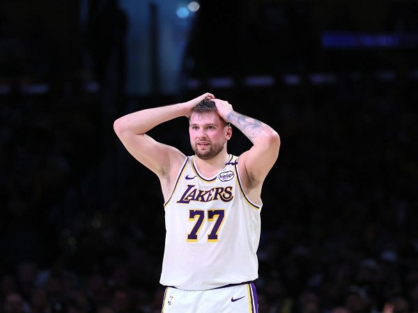 Luka Doncic tetap kecewa meski cetak 37 poin lawan Timberwolves di Game 1.