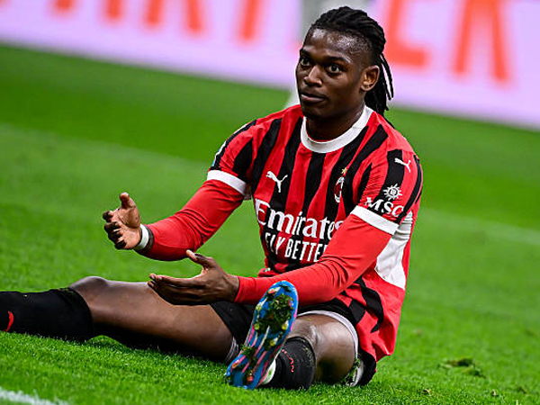 Peluang ke Eropa Kian Tipis, Rafael Leao Soroti Ketidakkonsistenan AC Milan