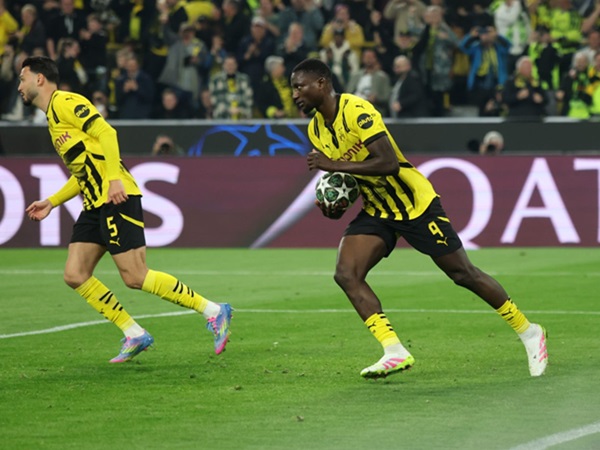 Barcelona Dapat Aktifkan Klausul Pelepasan Serhou Guirassy