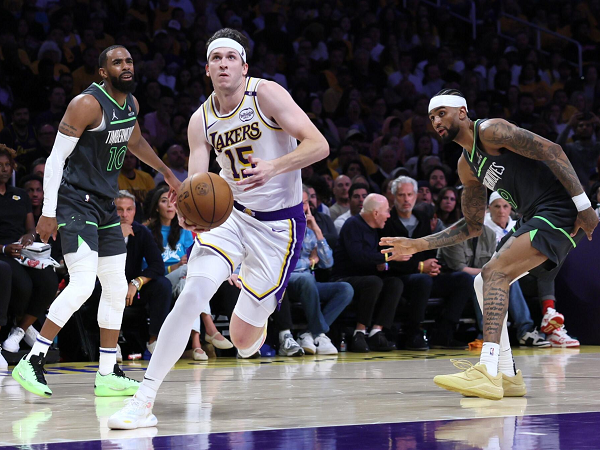 Austin Reaves sadar Lakers harus batasi three point Timberwolves di Game 2.