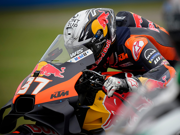 Pedro Acosta tertantang untuk berduel melawan Marc Marquez.