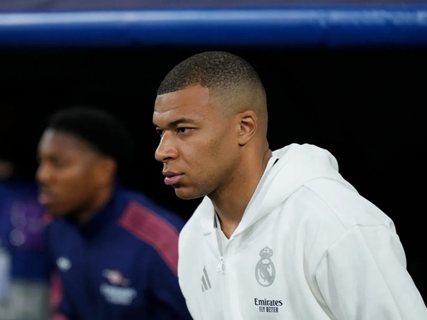 Carlo Ancelotti Ragu dengan Kondisi Fisik Mendy dan Mbappe