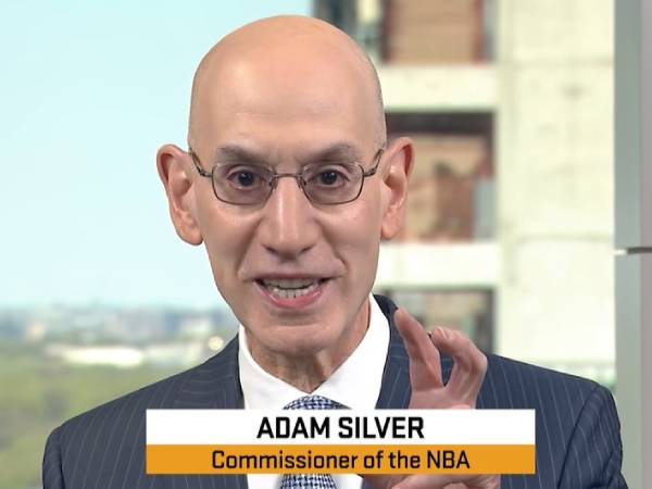 Komisioner NBA Adam Silver setengah bercanda ingin memberlakukan degradasi ke G League untuk tim terbawah. (Foto: Youtube)