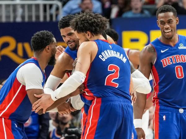 Faktor kunci dalam kesuksesan Detroit Pistons adalah kepemimpinan para pemain veteran yang menjalankan peran mereka sebagai mentor. (Foto: AP)