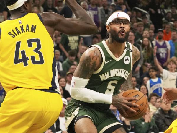 Pelatih Bucks Doc Rivers terkesan dan memuji agresivitas Gary Trent Jr di kedua sisi lapangan. (Foto: AP)