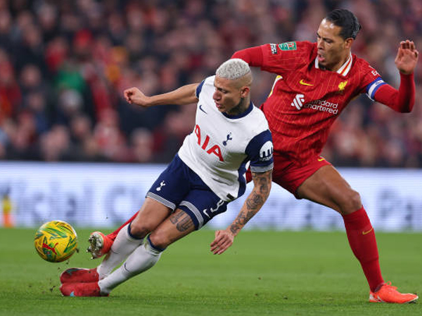 Melirik Catatan Tuan Rumah Jelang Liverpool vs Tottenham di Premier League