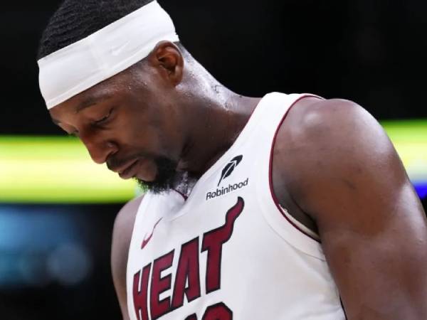 Kapten Miami Heat, Bam Adebayo, menyimpulkan pikirannya dengan dua kata: "Ini memalukan." (Foto: AP)