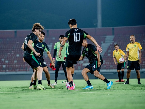 Persiapan Persebaya Surabaya untuk laga kontra Arema FC