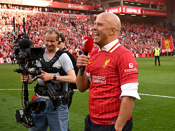 Arne Slot Ungkap Perasaannya Usai Bawa Liverpool Juara Premier League