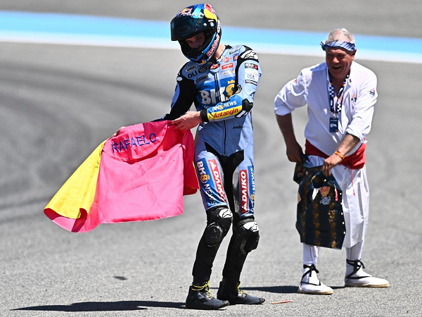 Marc Marquez komentari kemenangan perdana yang diraih Alex Marquez.