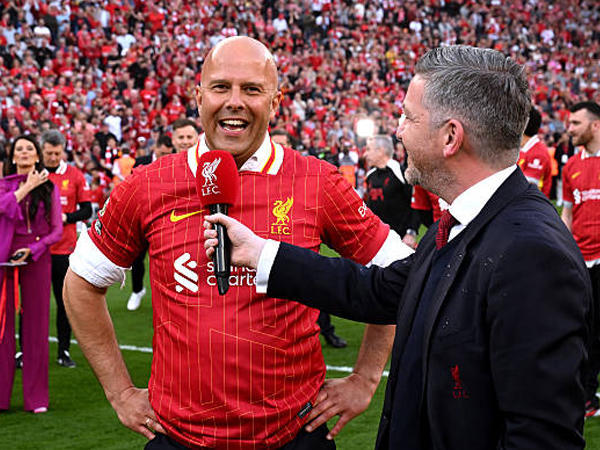 Arne Slot Merendah, Puji Pemain dan Staf di Balik Gelar Juara Liverpool