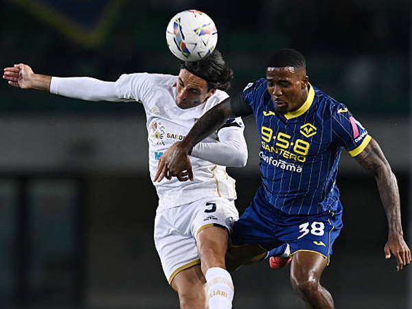 Cagliari Menang Dramatis Atas Verona, Kans Bertahan di Serie A Terbuka