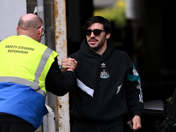 Real Madrid Tertarik Mendatangkan Gelandang Newcastle