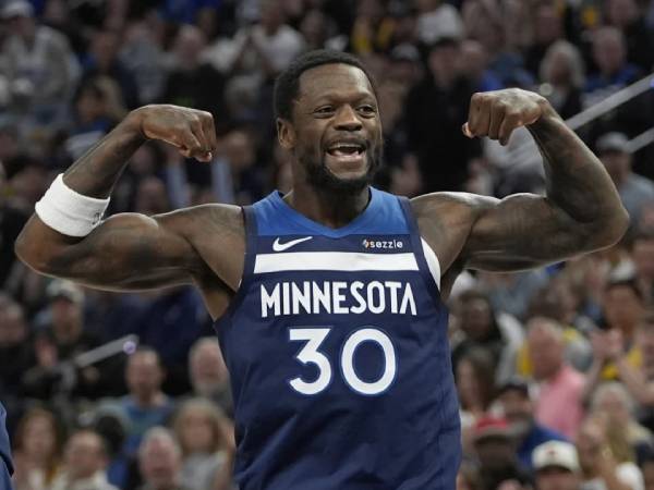 Kekuatan dan kecerdasan Julius Randle adalah aset yang dimiliki oleh Timberwolves. (Foto: AP)