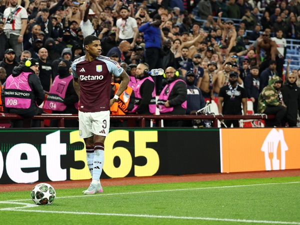 Marcus Rashford Rela Potong Gaji demi Barcelona