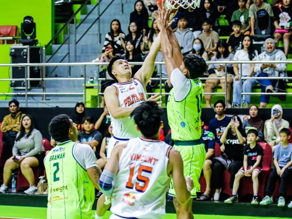 Pelita Jaya Jakarta atasi perlawanan dari Pacific Caesar Surabaya.