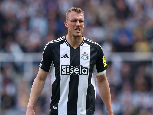 Bek Newcastle United, Dan Burn