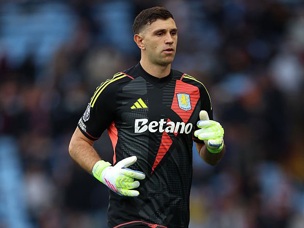 Emiliano Martinez.