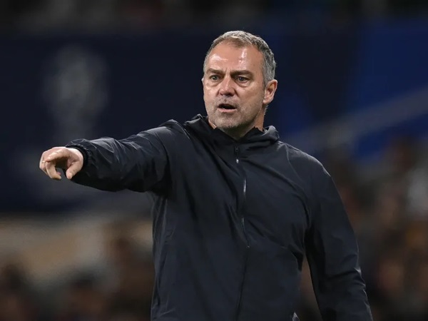 Hansi Flick Puji Penampilan Lamine Yamal Usai Tahan Inter