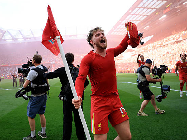 Harvey Elliott Ingin Bertahan dan Bersaing di Liverpool