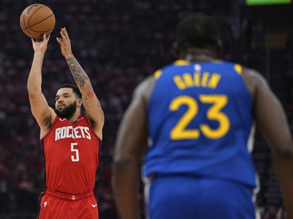 Rockets Bertahan di Playoff Usai Libas Warriors