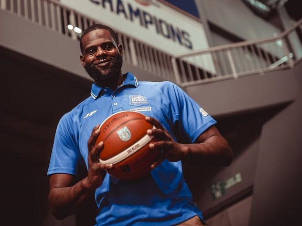 Youbel Sondakh punya alasan kuat dalam lepas Wendell Lewis.