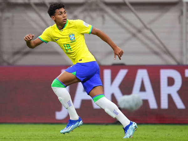 Arsenal, Inter, dan Dortmund Buru Tanda Tangan Wonderkid Palmeiras