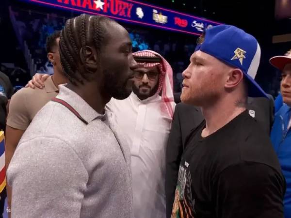 Canelo Alvarez (kanan) dan Terence Crawford. (Foto: Fight TV)