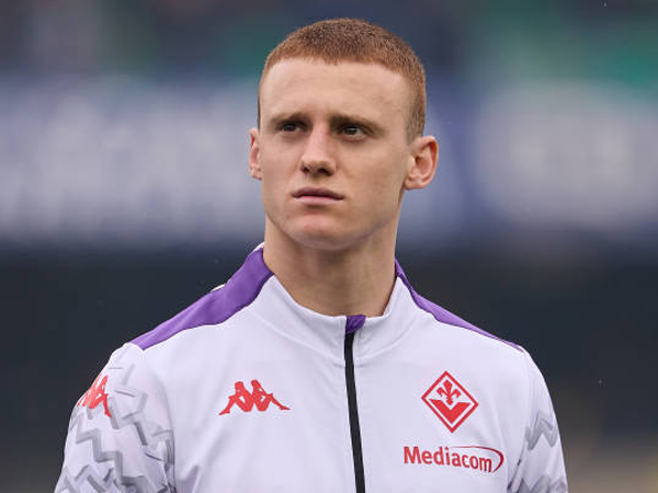 Diminati Klub Besar, Fiorentina Siapkan Kontrak Baru untuk Pietro Comuzzo