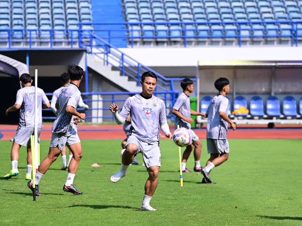 Dedi Kusnandar sudah berlatih pasca cedera