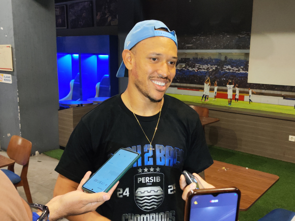 Bek Persib, Gustavo Franca