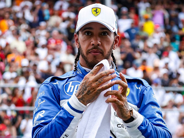 Lewis Hamilton enggan minta maaf soal insiden sindiran radio tim di GP Miami.